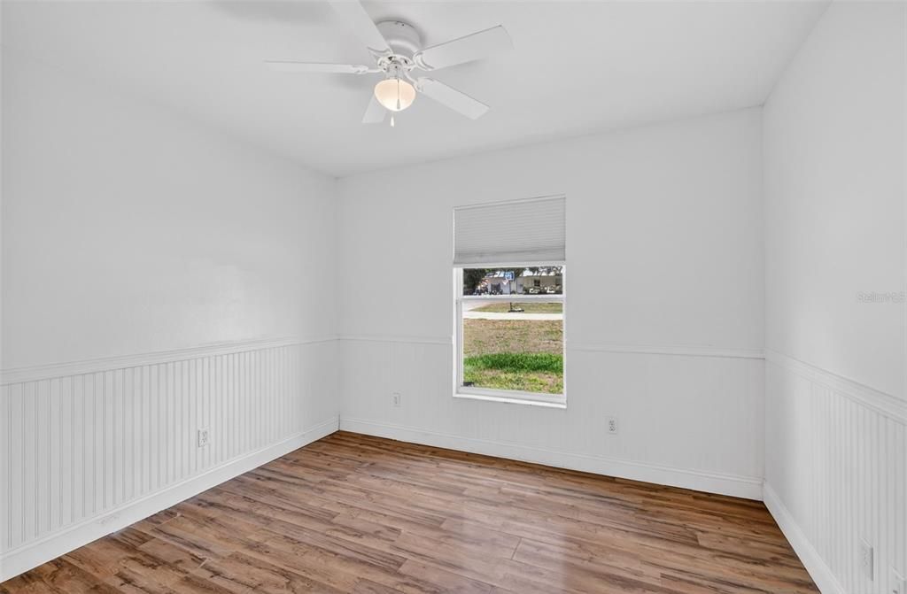 For Sale: $260,000 (3 beds, 2 baths, 1044 Square Feet)