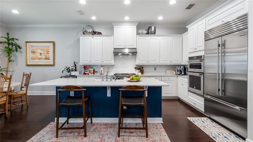 For Sale: $1,050,000 (5 beds, 5 baths, 3626 Square Feet)