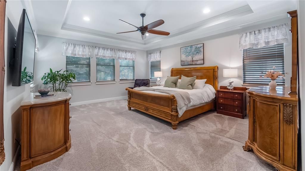 For Sale: $1,050,000 (5 beds, 5 baths, 3626 Square Feet)