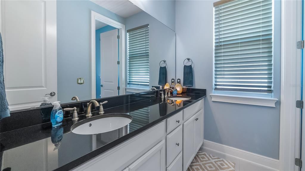 For Sale: $1,050,000 (5 beds, 5 baths, 3626 Square Feet)