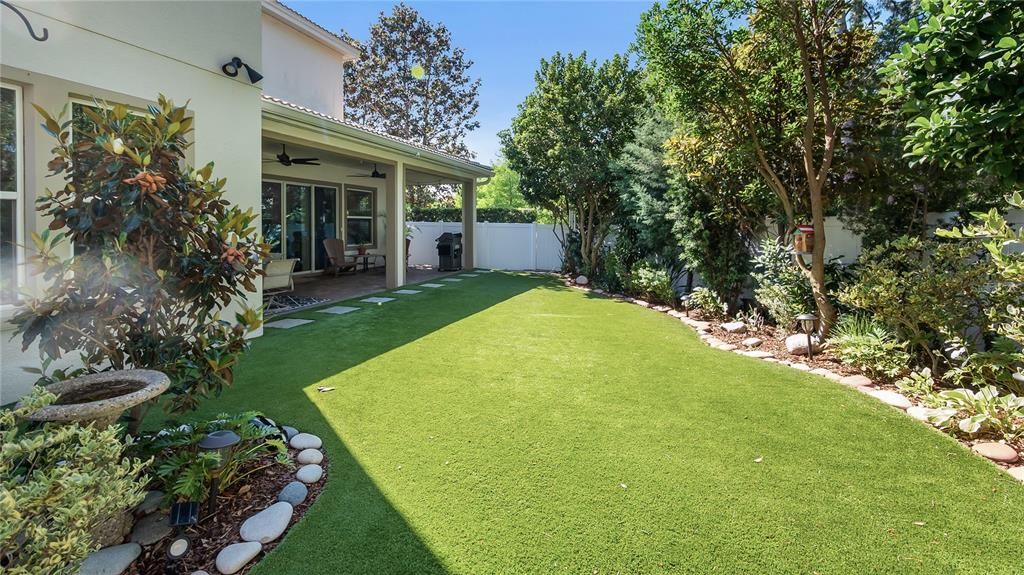 For Sale: $1,050,000 (5 beds, 5 baths, 3626 Square Feet)