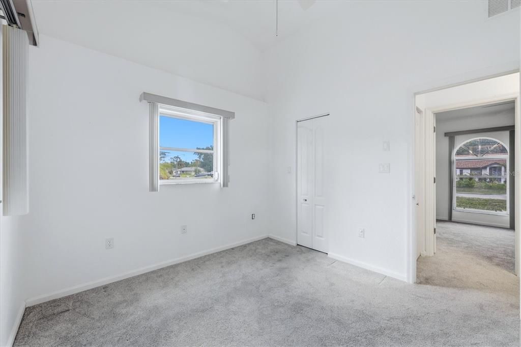 Activo con contrato: $329,900 (3 camas, 2 baños, 1652 Pies cuadrados)