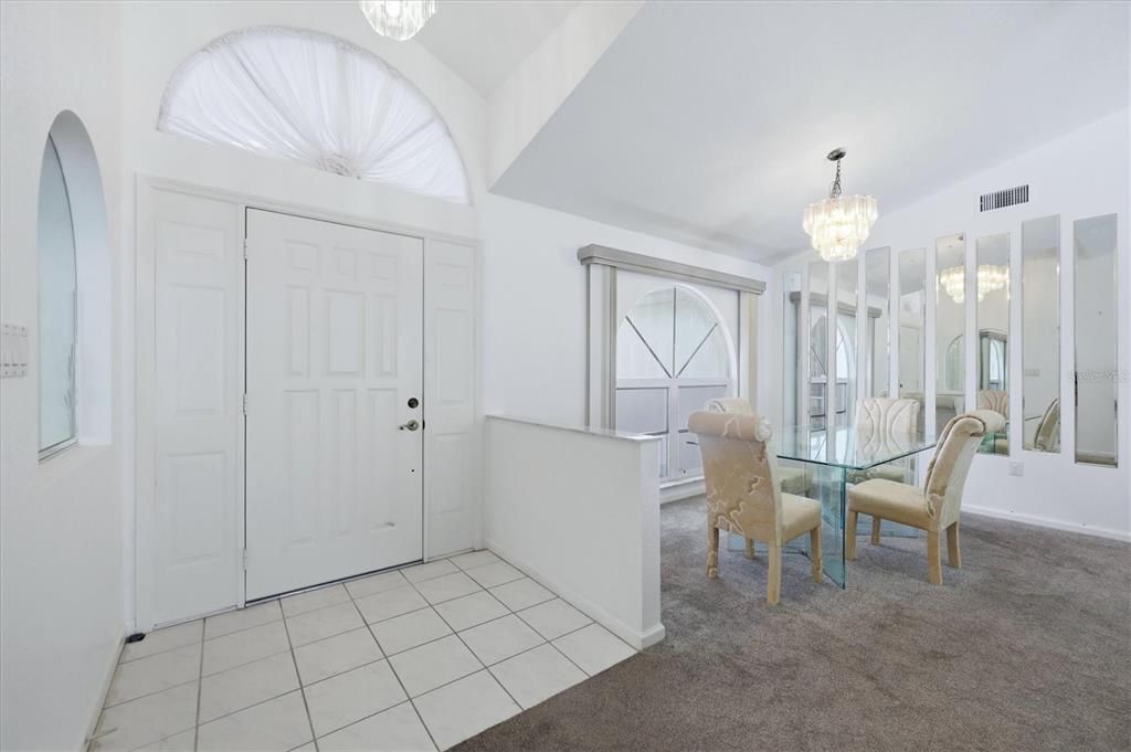 Activo con contrato: $329,900 (3 camas, 2 baños, 1652 Pies cuadrados)