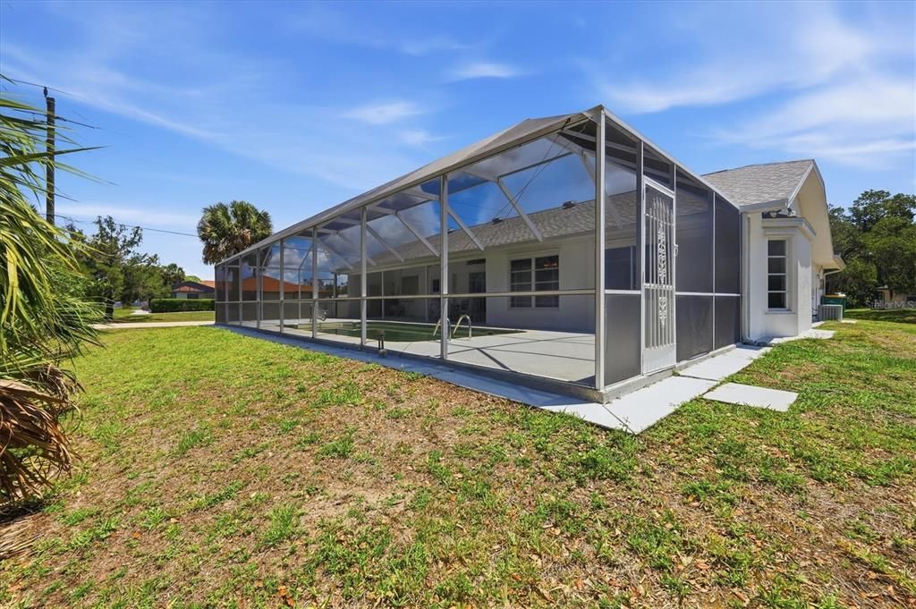 Activo con contrato: $329,900 (3 camas, 2 baños, 1652 Pies cuadrados)