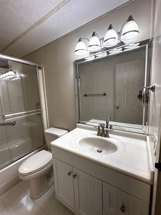 For Sale: $165,000 (2 beds, 2 baths, 1056 Square Feet)