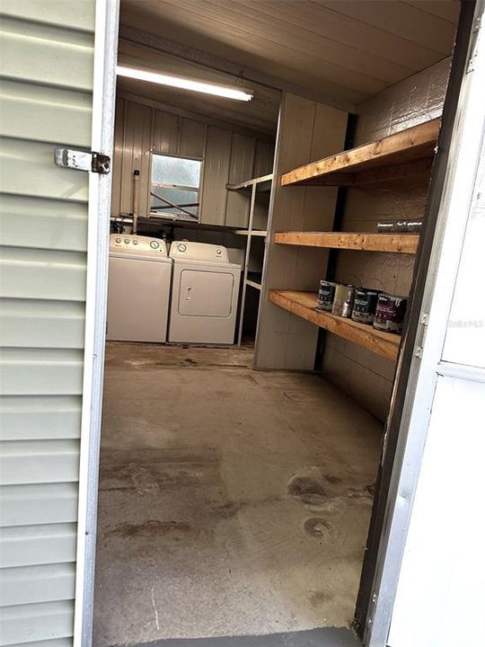 For Sale: $165,000 (2 beds, 2 baths, 1056 Square Feet)