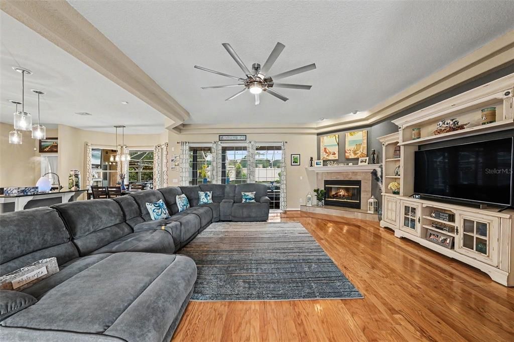 For Sale: $775,000 (5 beds, 4 baths, 3278 Square Feet)