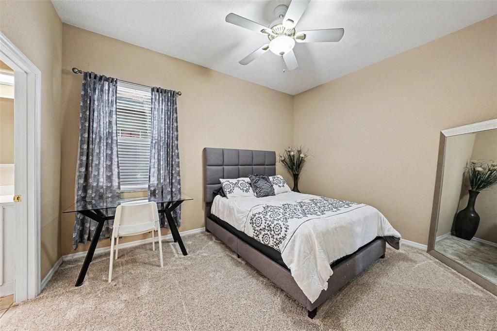 For Sale: $775,000 (5 beds, 4 baths, 3278 Square Feet)