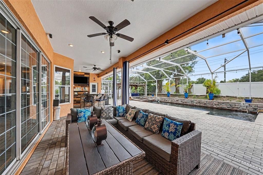 For Sale: $775,000 (5 beds, 4 baths, 3278 Square Feet)