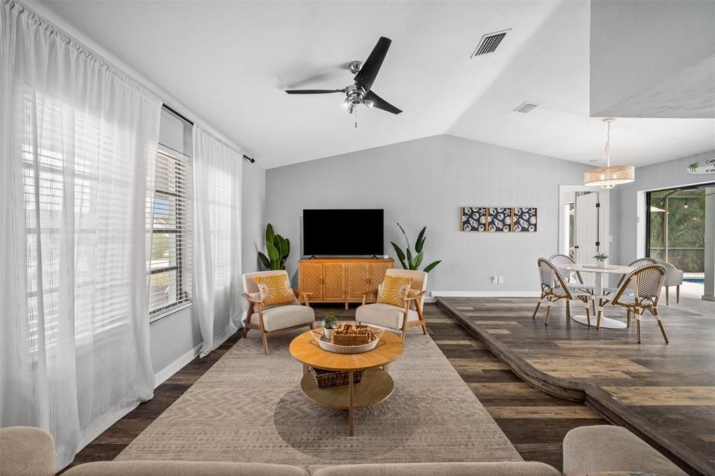 For Sale: $495,000 (3 beds, 2 baths, 1602 Square Feet)
