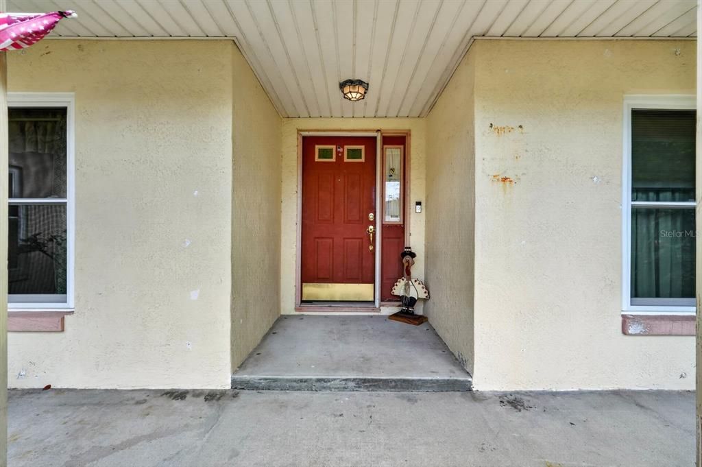 Active With Contract: $425,000 (5 beds, 2 baths, 2732 Square Feet)