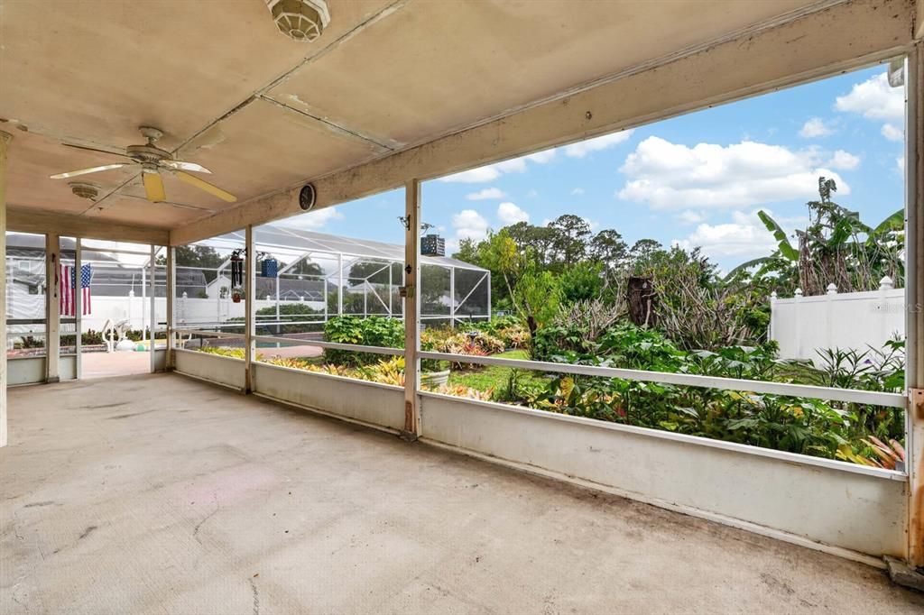 Active With Contract: $425,000 (5 beds, 2 baths, 2732 Square Feet)