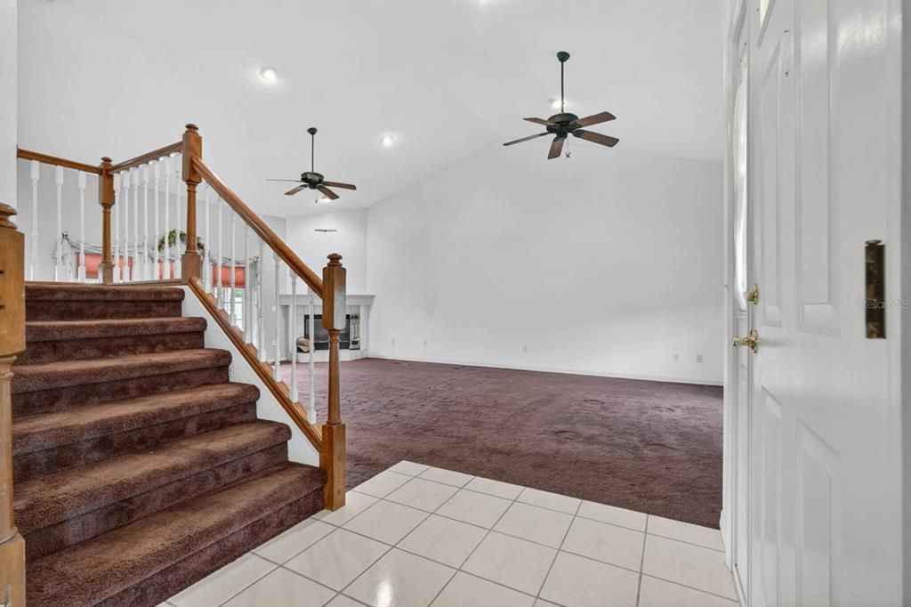 Active With Contract: $425,000 (5 beds, 2 baths, 2732 Square Feet)