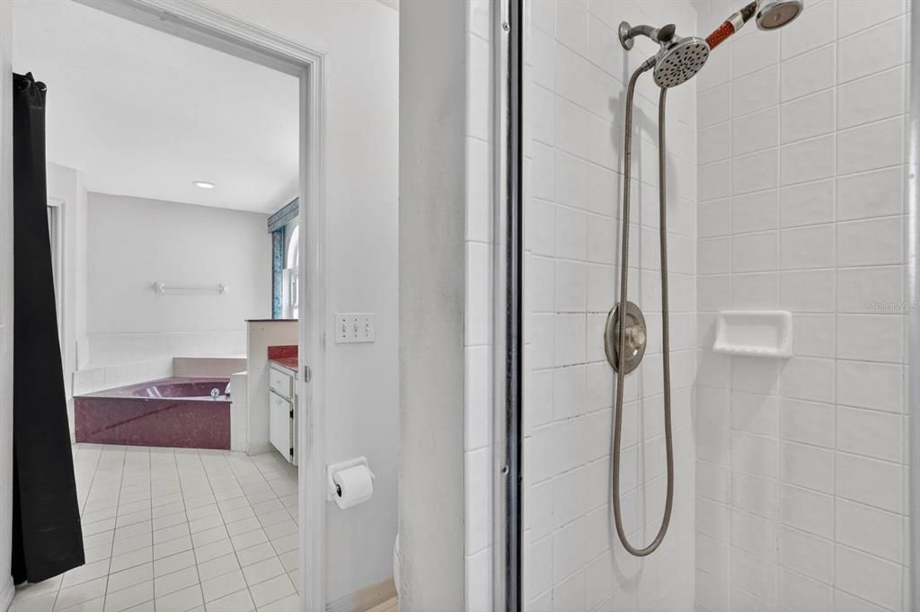 Active With Contract: $425,000 (5 beds, 2 baths, 2732 Square Feet)