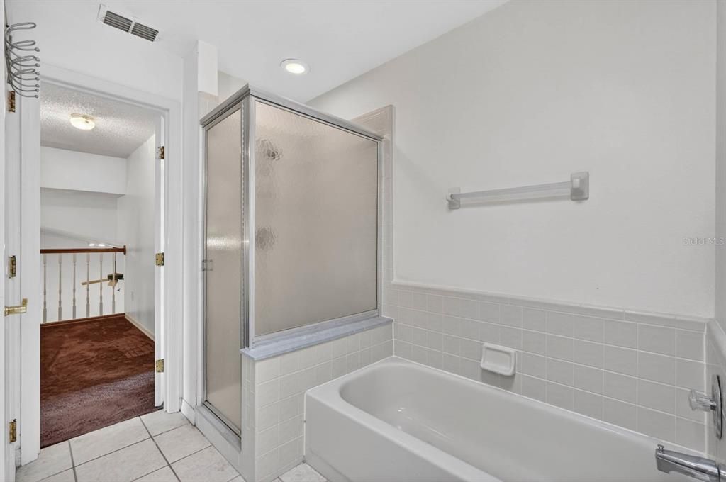 Active With Contract: $425,000 (5 beds, 2 baths, 2732 Square Feet)