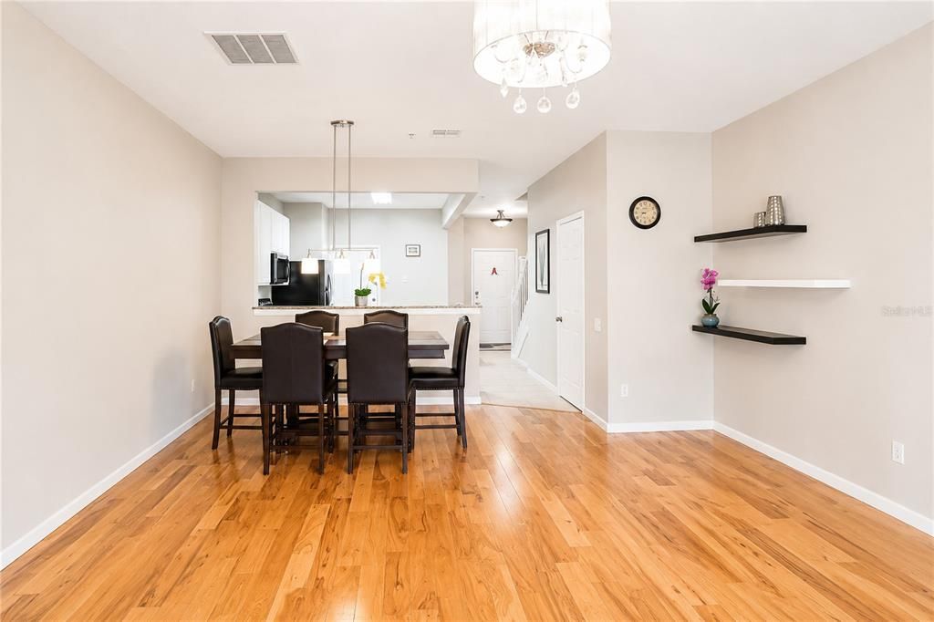 For Sale: $298,000 (2 beds, 2 baths, 1546 Square Feet)