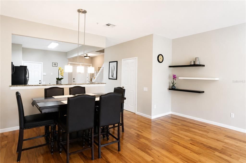 For Sale: $298,000 (2 beds, 2 baths, 1546 Square Feet)
