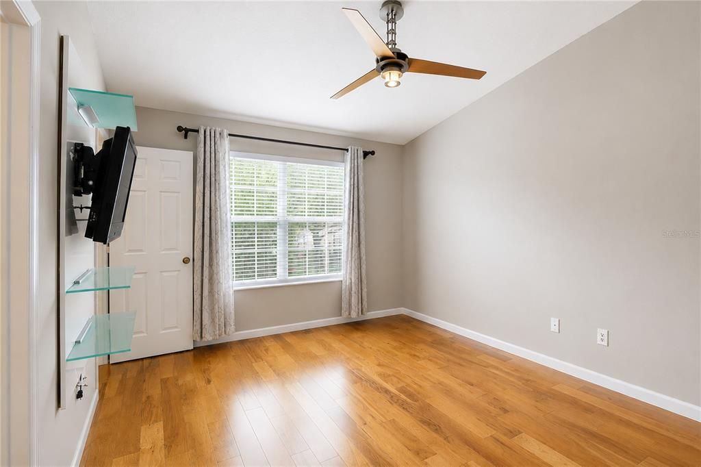 For Sale: $298,000 (2 beds, 2 baths, 1546 Square Feet)