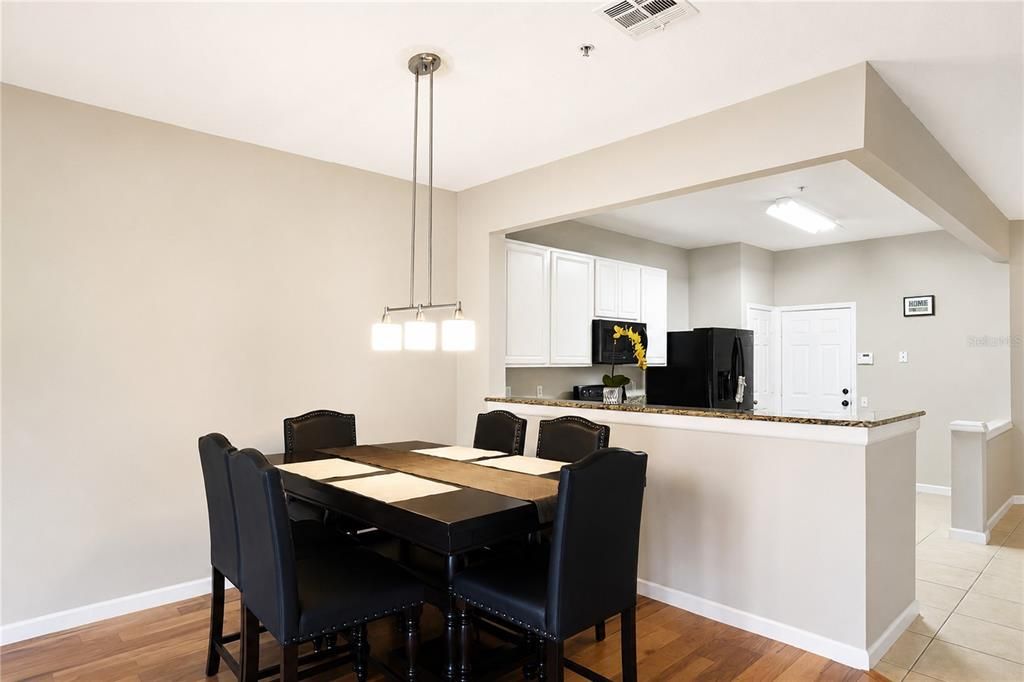 For Sale: $298,000 (2 beds, 2 baths, 1546 Square Feet)