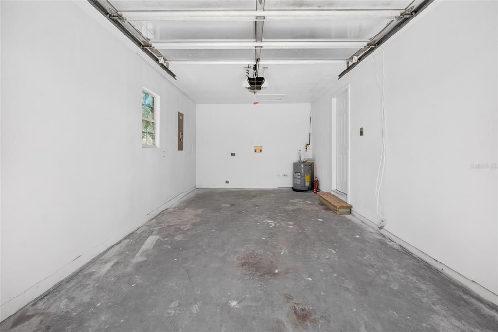 For Sale: $515,000 (2 beds, 1 baths, 848 Square Feet)
