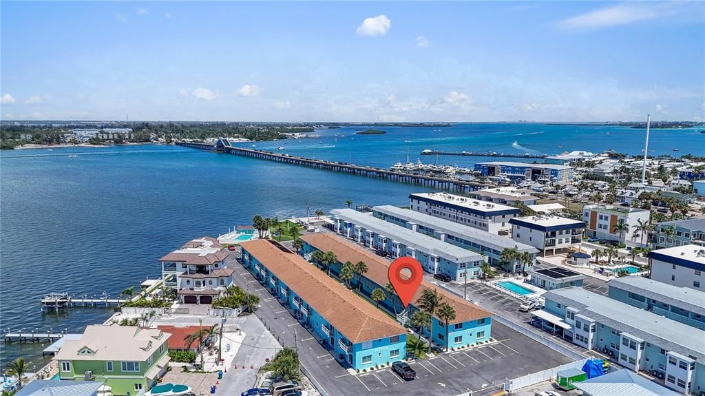 For Sale: $479,900 (2 beds, 1 baths, 729 Square Feet)