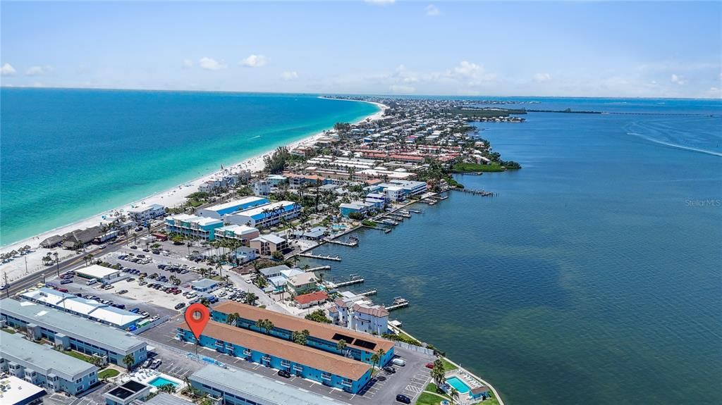 For Sale: $479,900 (2 beds, 1 baths, 729 Square Feet)