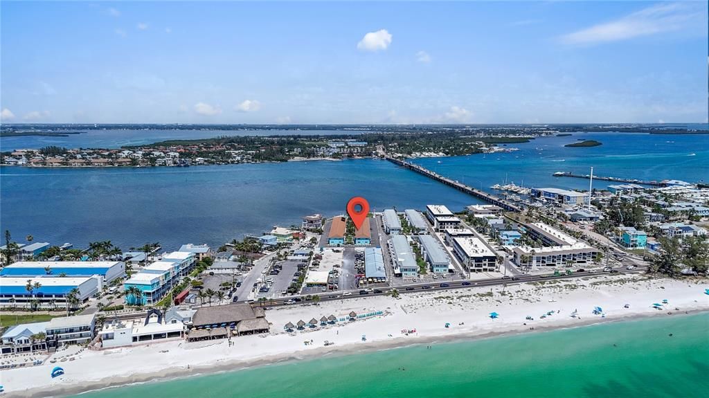 For Sale: $479,900 (2 beds, 1 baths, 729 Square Feet)