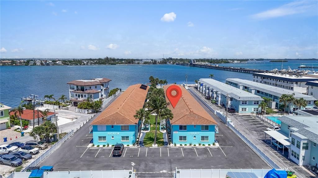 For Sale: $479,900 (2 beds, 1 baths, 729 Square Feet)