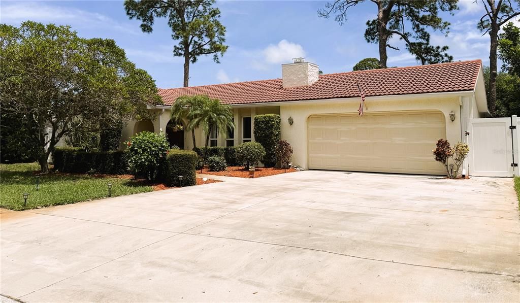 For Sale: $584,500 (3 beds, 2 baths, 1882 Square Feet)