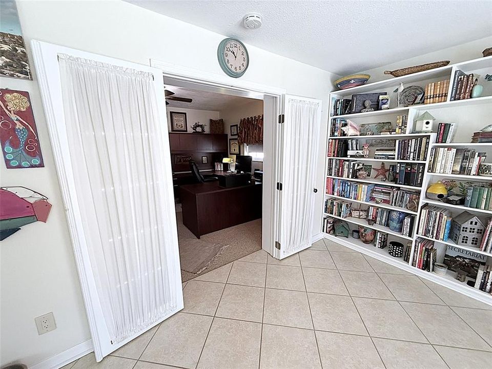 For Sale: $584,500 (3 beds, 2 baths, 1882 Square Feet)
