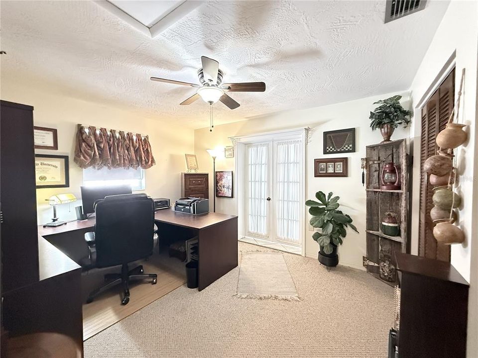 For Sale: $584,500 (3 beds, 2 baths, 1882 Square Feet)