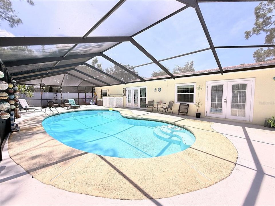 For Sale: $584,500 (3 beds, 2 baths, 1882 Square Feet)