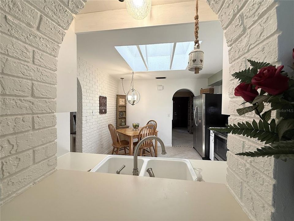 For Sale: $584,500 (3 beds, 2 baths, 1882 Square Feet)
