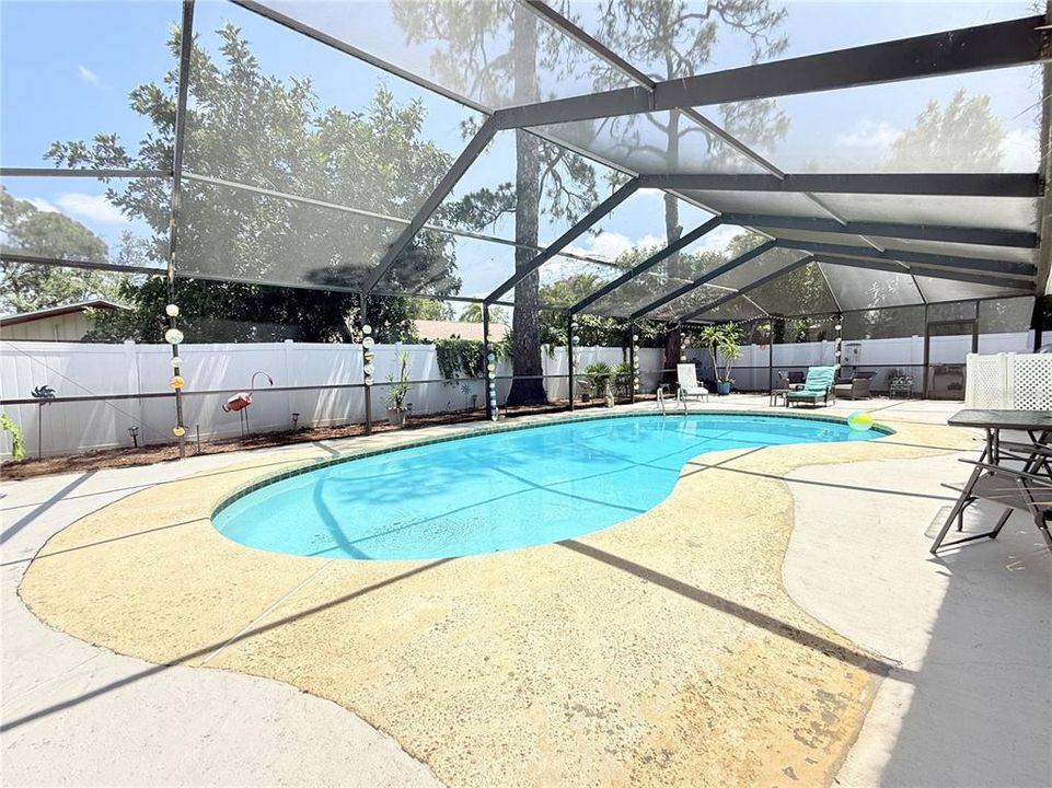 For Sale: $584,500 (3 beds, 2 baths, 1882 Square Feet)