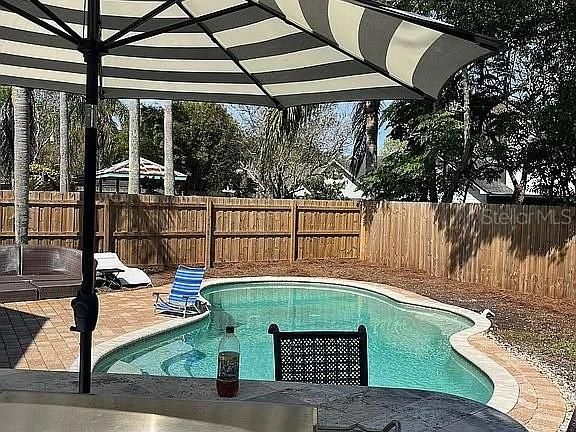 For Sale: $609,500 (3 beds, 2 baths, 1559 Square Feet)