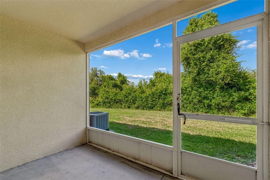 На продажу: $199,900 (2 спален, 1 ванн, 1184 Квадратных фут)