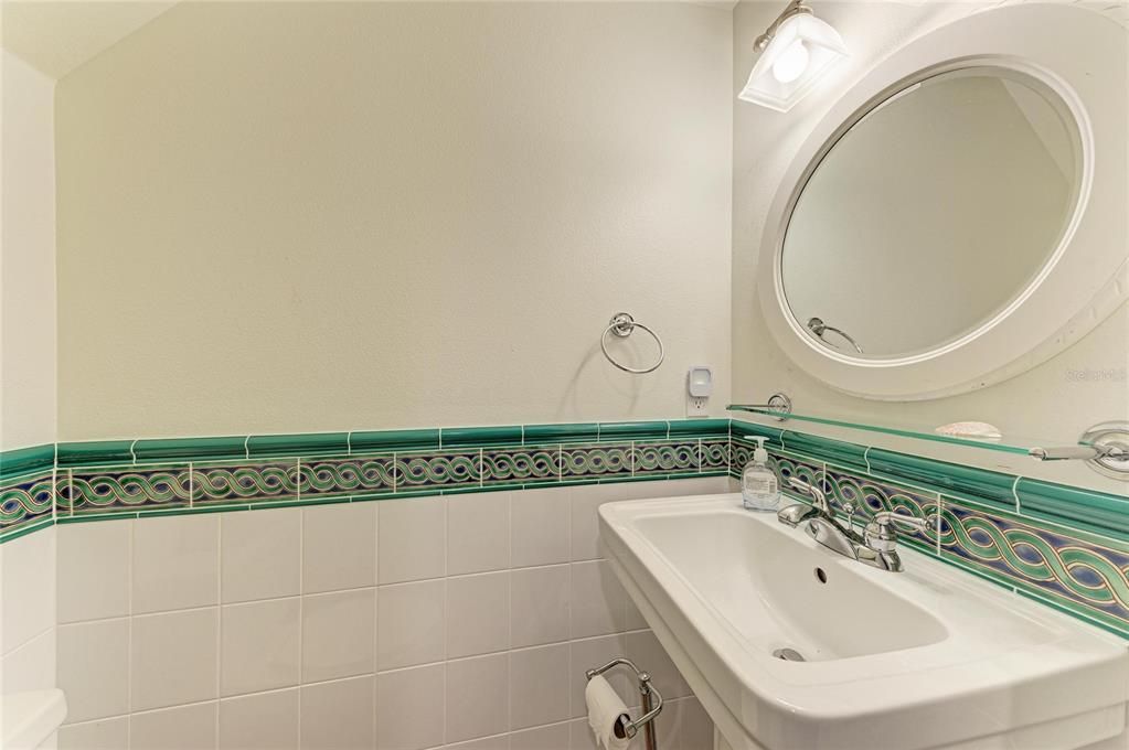 В аренду: $6,000 (1 спален, 1 ванн, 800 Квадратных фут)