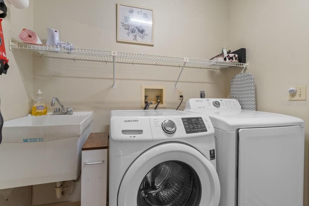 For Sale: $385,000 (3 beds, 2 baths, 1738 Square Feet)