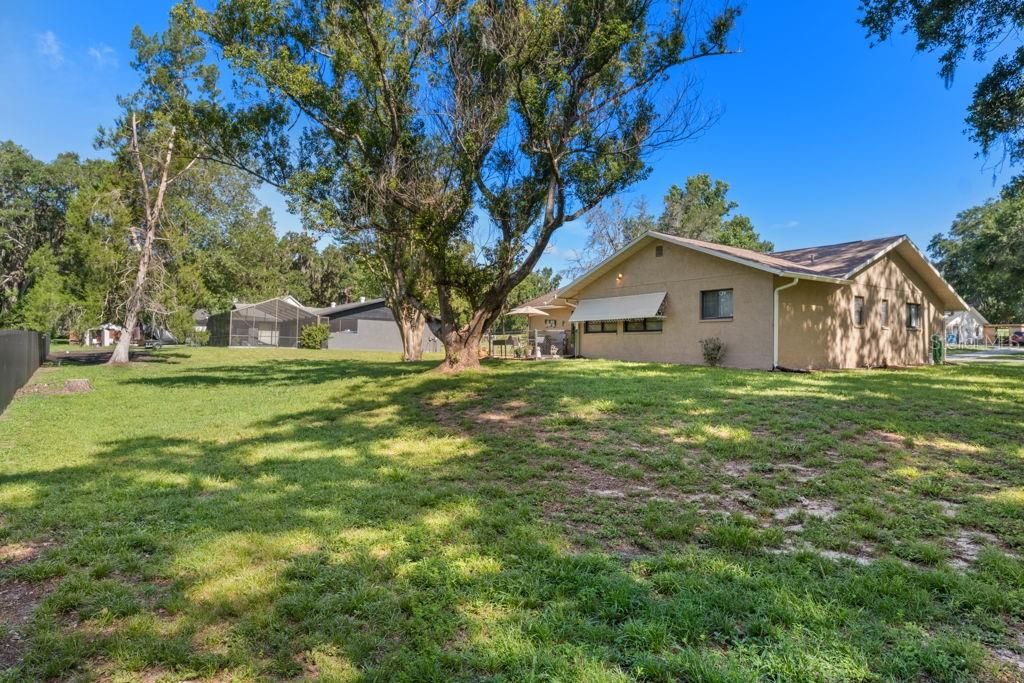 For Sale: $385,000 (3 beds, 2 baths, 1738 Square Feet)