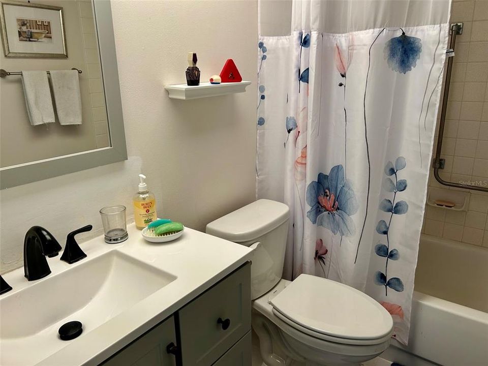 For Sale: $264,900 (2 beds, 2 baths, 980 Square Feet)
