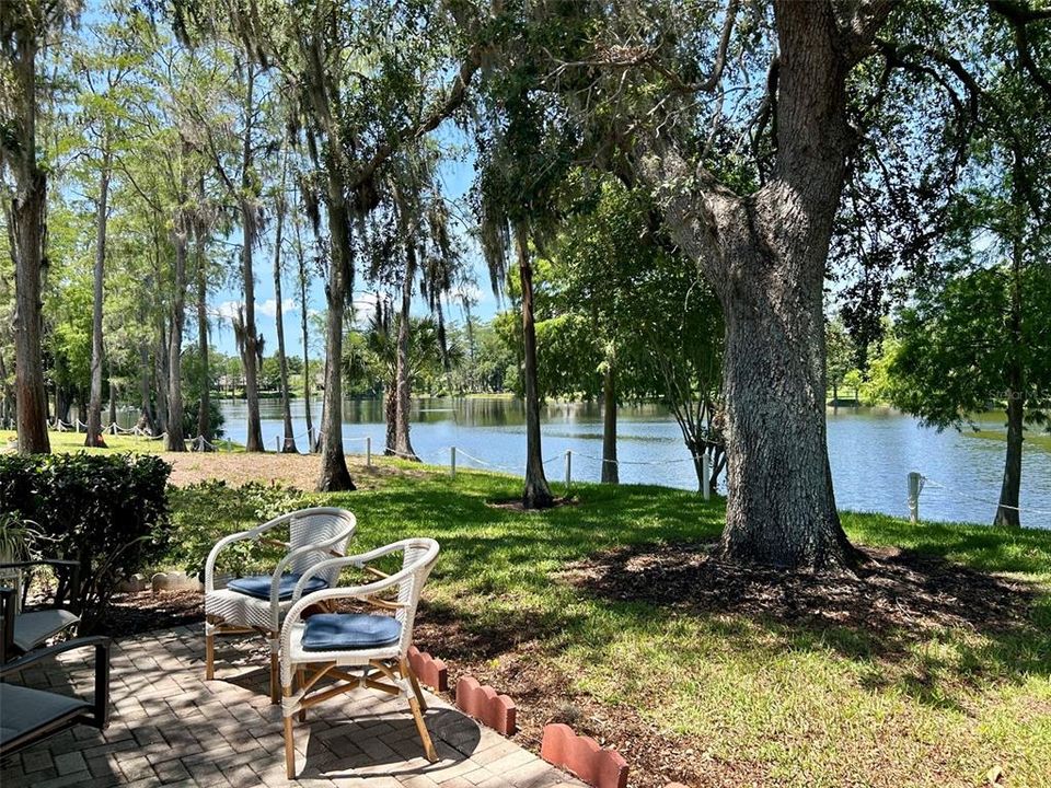 For Sale: $264,900 (2 beds, 2 baths, 980 Square Feet)