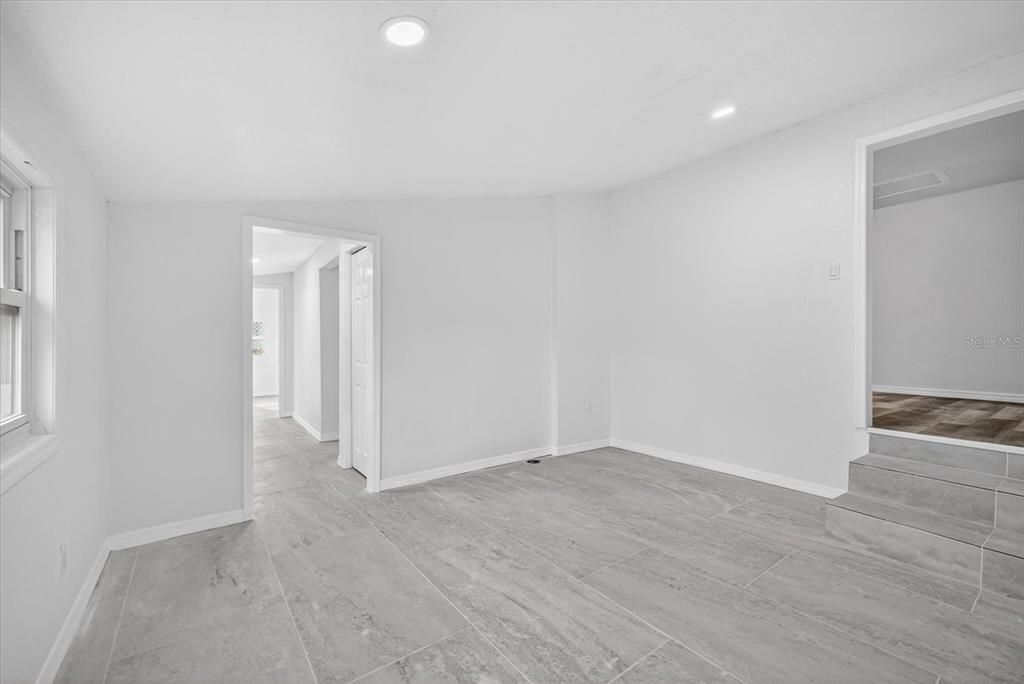 В аренду: $2,250 (2 спален, 2 ванн, 1147 Квадратных фут)