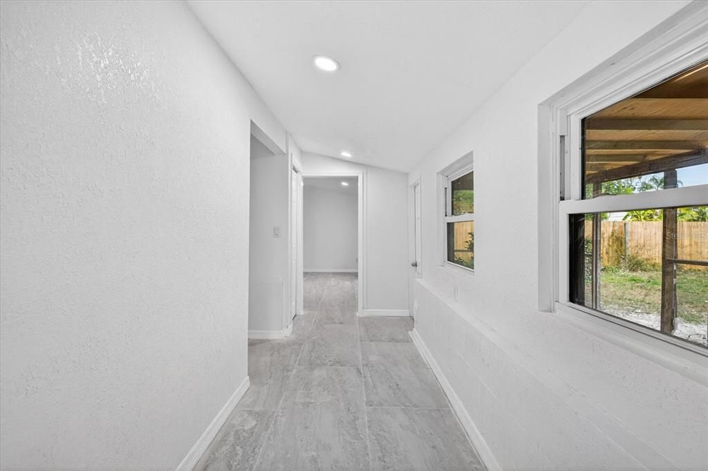 В аренду: $2,250 (2 спален, 2 ванн, 1147 Квадратных фут)