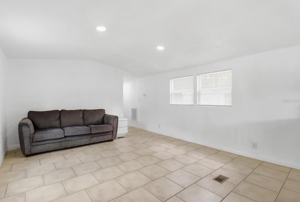En Venta: $160,000 (2 camas, 1 baños, 840 Pies cuadrados)