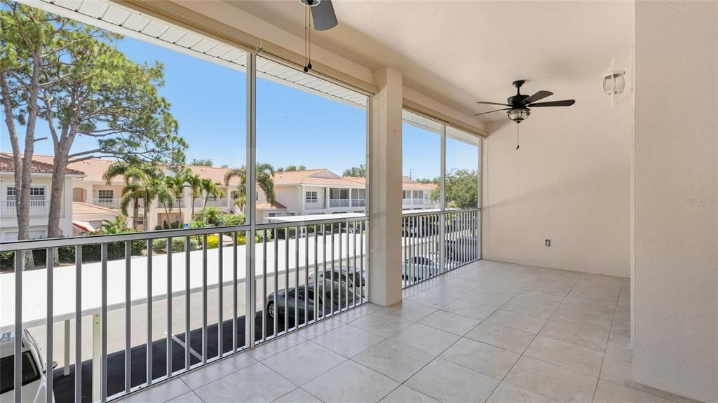 En Venta: $300,000 (2 camas, 2 baños, 1147 Pies cuadrados)