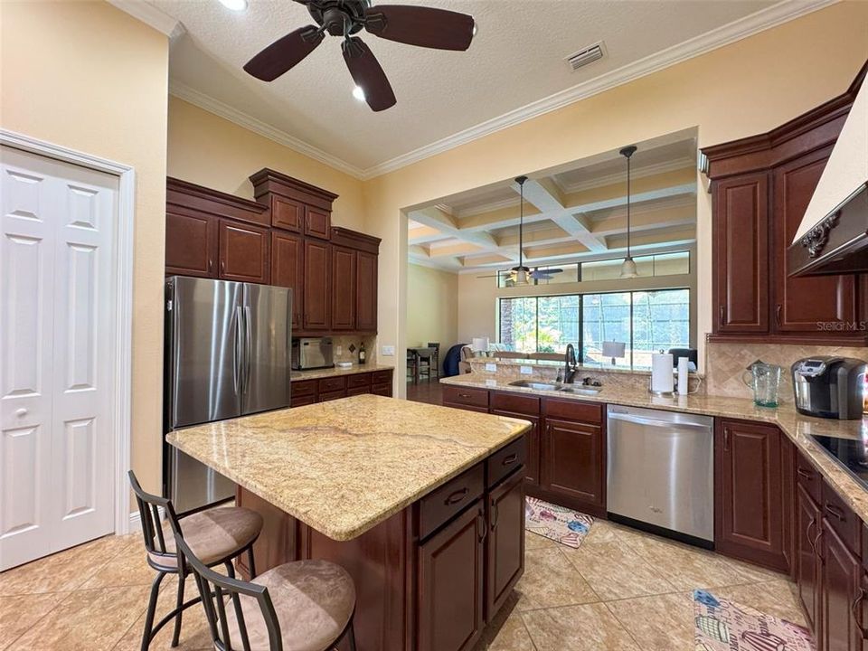 For Rent: $3,500 (3 beds, 2 baths, 2177 Square Feet)