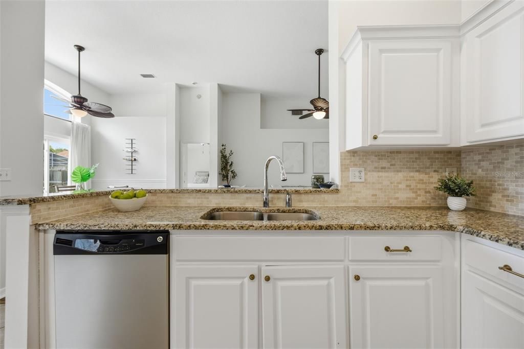 For Sale: $540,000 (3 beds, 2 baths, 1504 Square Feet)
