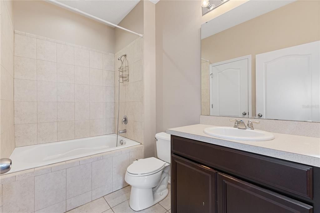 For Rent: $2,200 (3 beds, 2 baths, 1629 Square Feet)