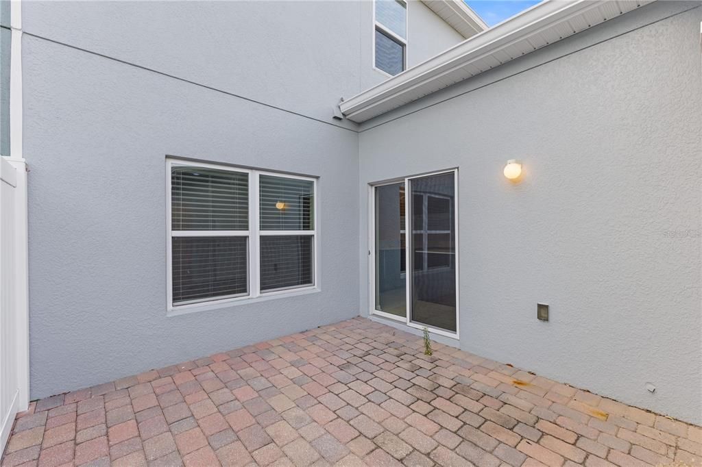 For Rent: $2,200 (3 beds, 2 baths, 1629 Square Feet)