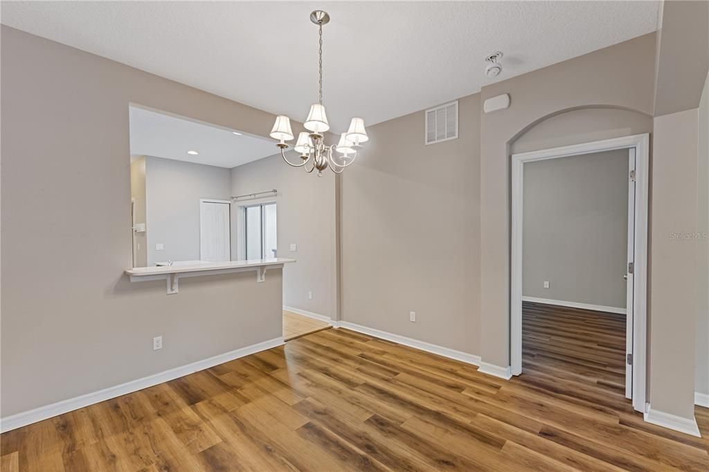 For Rent: $2,200 (3 beds, 2 baths, 1629 Square Feet)